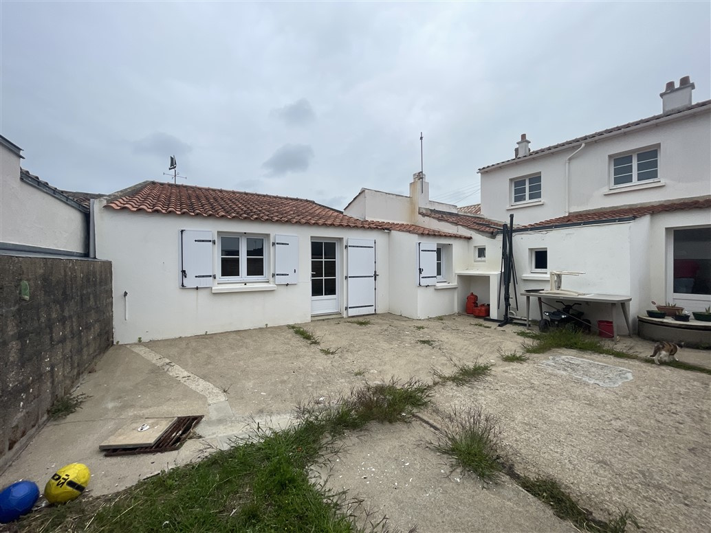 AU CALME ET A PROXIMITE DU CENTRE VILLE